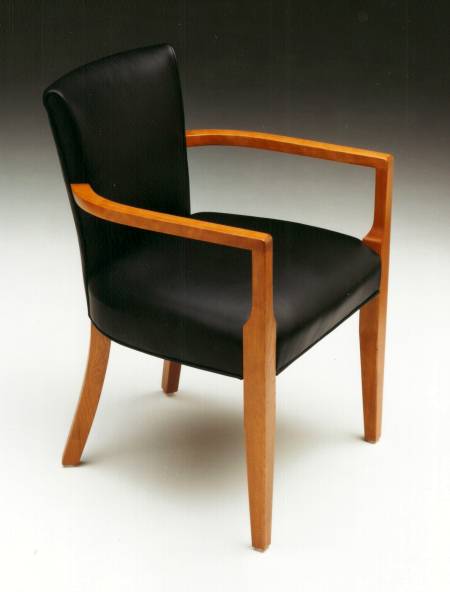 Streamline chair