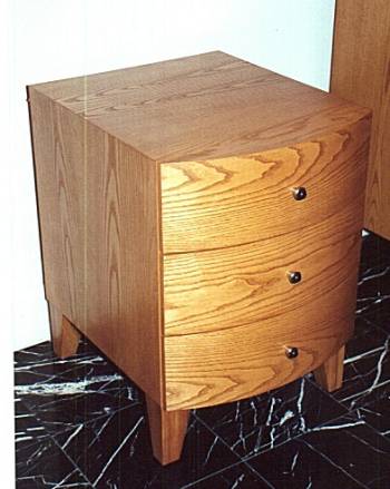 Melrose End Table/ three drawer cabt.